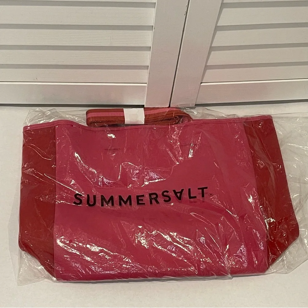 SUMMERSALT‎ Beach Tote Hand Bag Neoprene Red Pink/Rough Rose Color - NEW